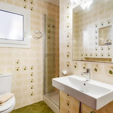 S'ullastre En Con Piscina Вилла Бинибека